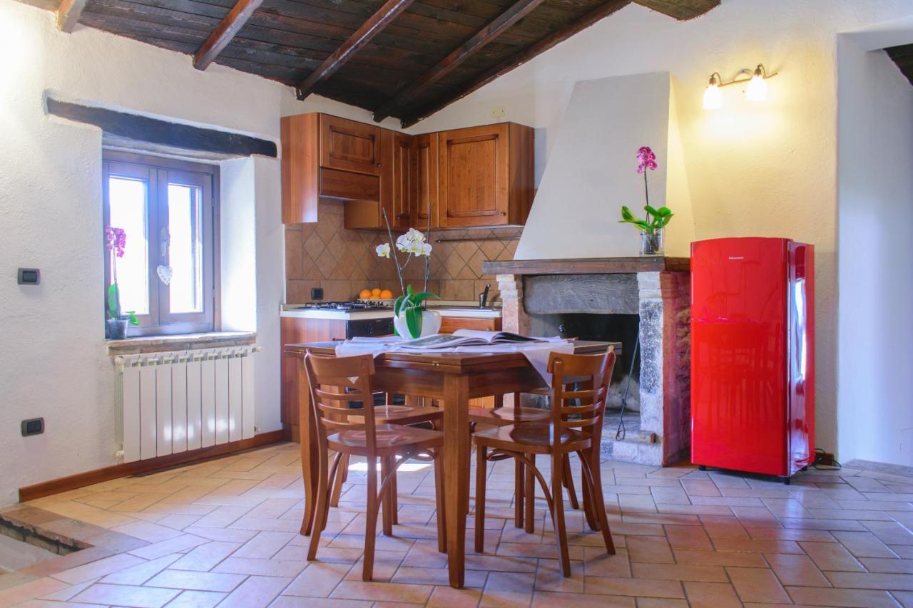 الشقق الفندقية Arroneفي  Borgo San Valentino المظهر الخارجي الصورة