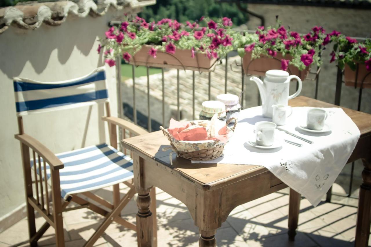 الشقق الفندقية Arroneفي  Borgo San Valentino المظهر الخارجي الصورة