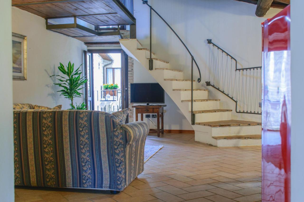 الشقق الفندقية Arroneفي  Borgo San Valentino المظهر الخارجي الصورة