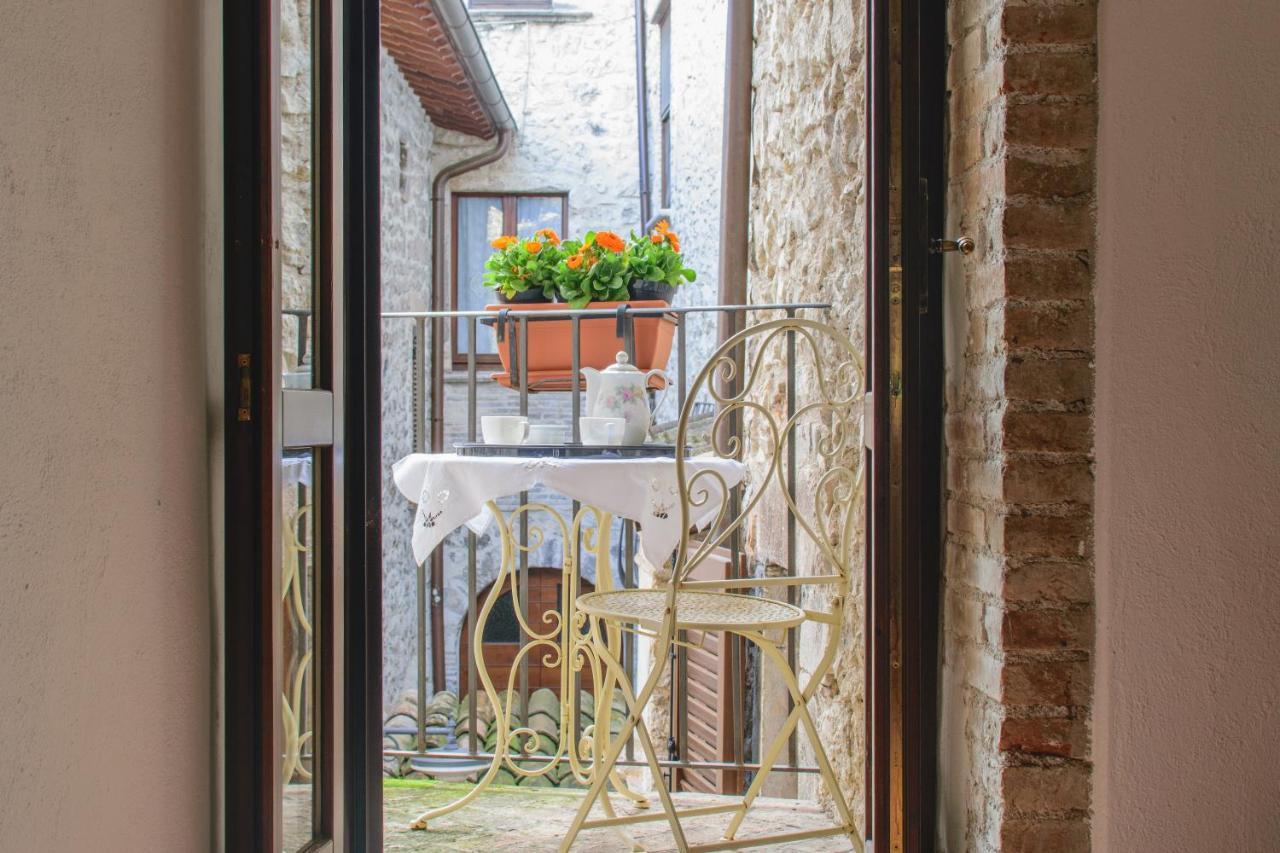 الشقق الفندقية Arroneفي  Borgo San Valentino المظهر الخارجي الصورة