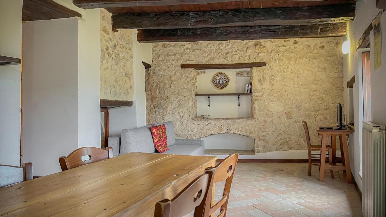 الشقق الفندقية Arroneفي  Borgo San Valentino المظهر الخارجي الصورة