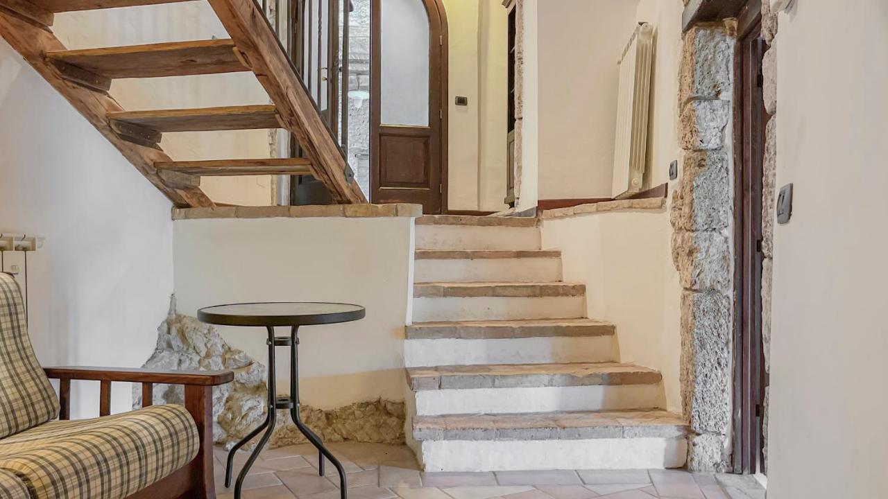 الشقق الفندقية Arroneفي  Borgo San Valentino المظهر الخارجي الصورة