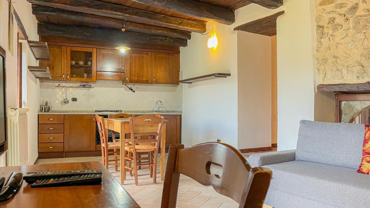 الشقق الفندقية Arroneفي  Borgo San Valentino المظهر الخارجي الصورة