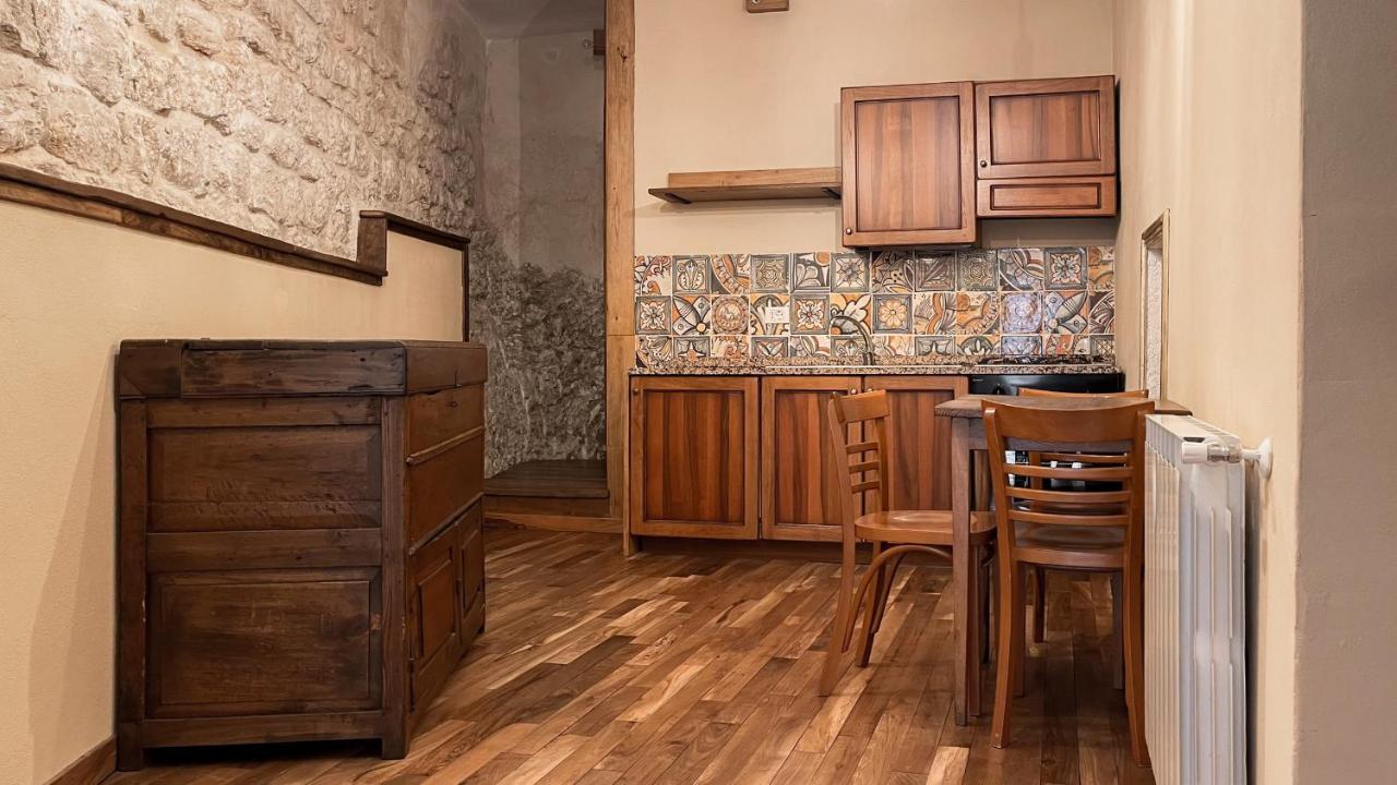 الشقق الفندقية Arroneفي  Borgo San Valentino المظهر الخارجي الصورة