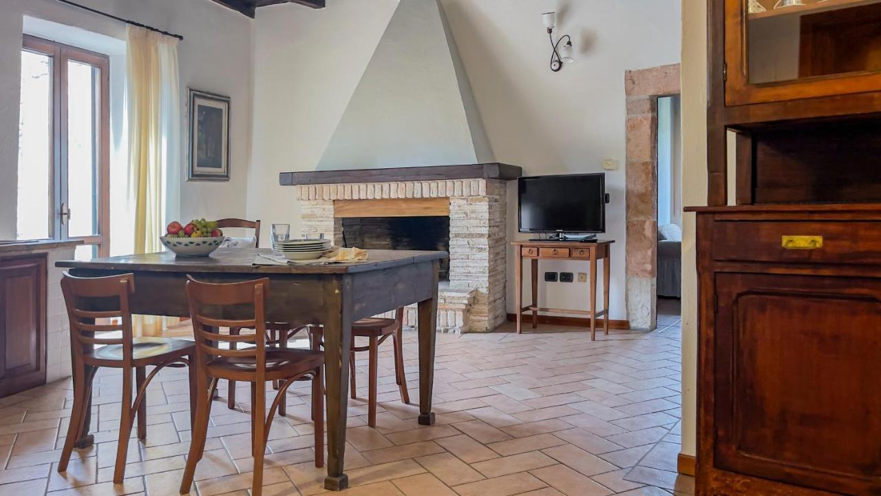 الشقق الفندقية Arroneفي  Borgo San Valentino المظهر الخارجي الصورة