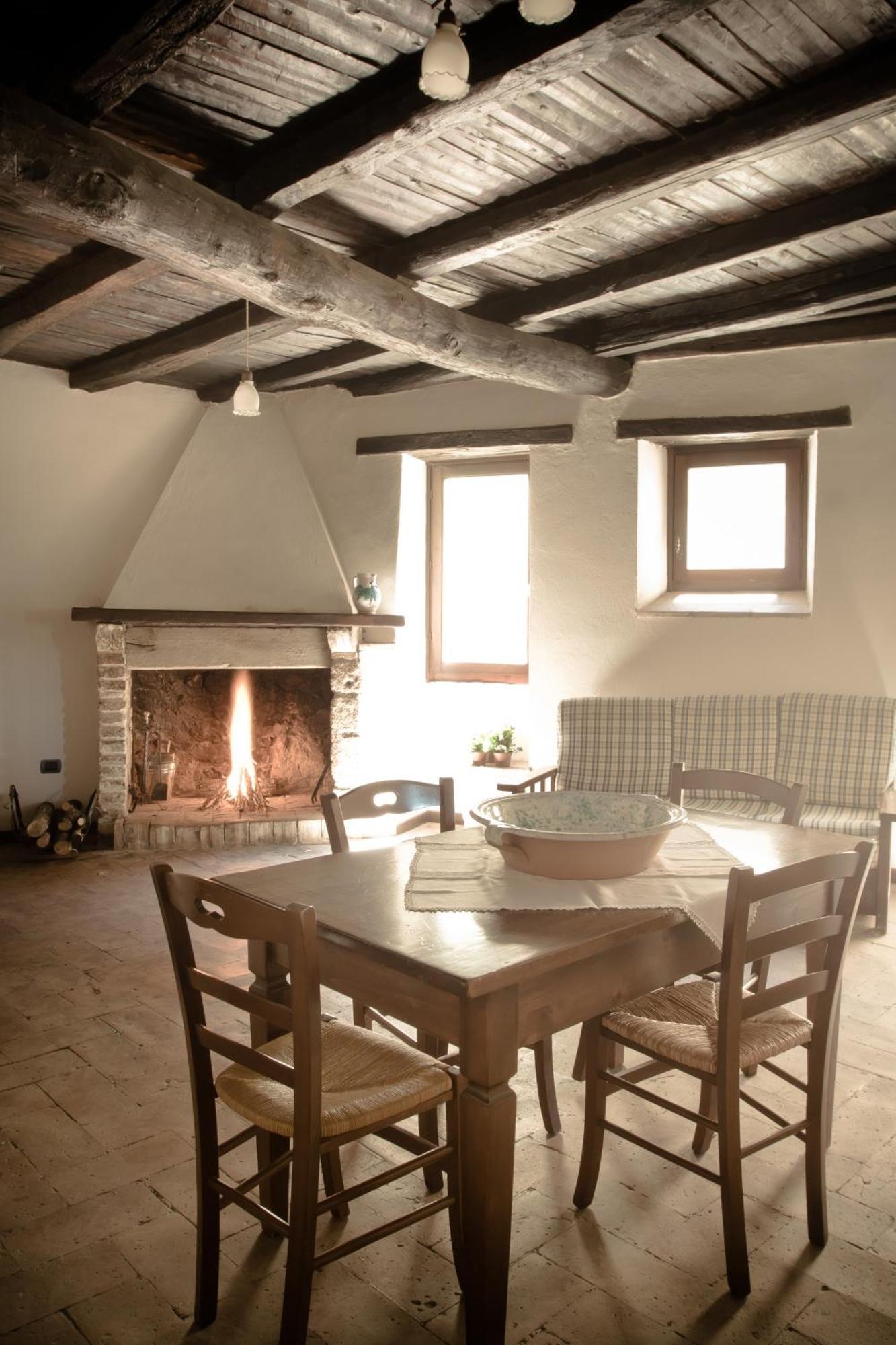 الشقق الفندقية Arroneفي  Borgo San Valentino المظهر الخارجي الصورة