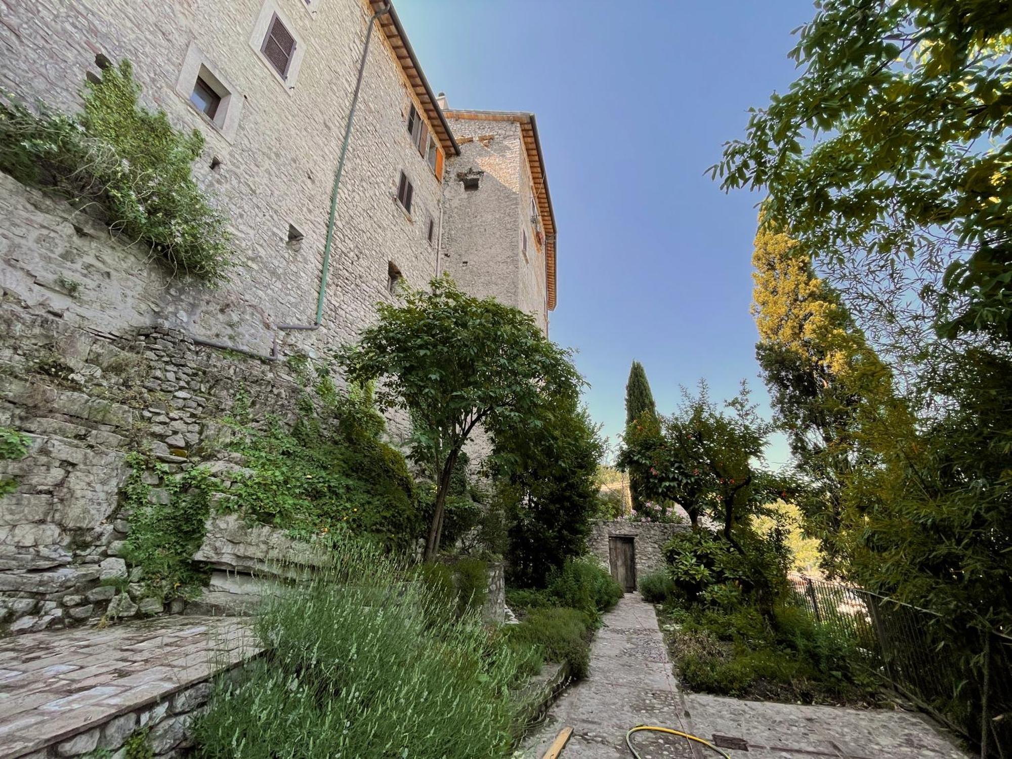 الشقق الفندقية Arroneفي  Borgo San Valentino المظهر الخارجي الصورة